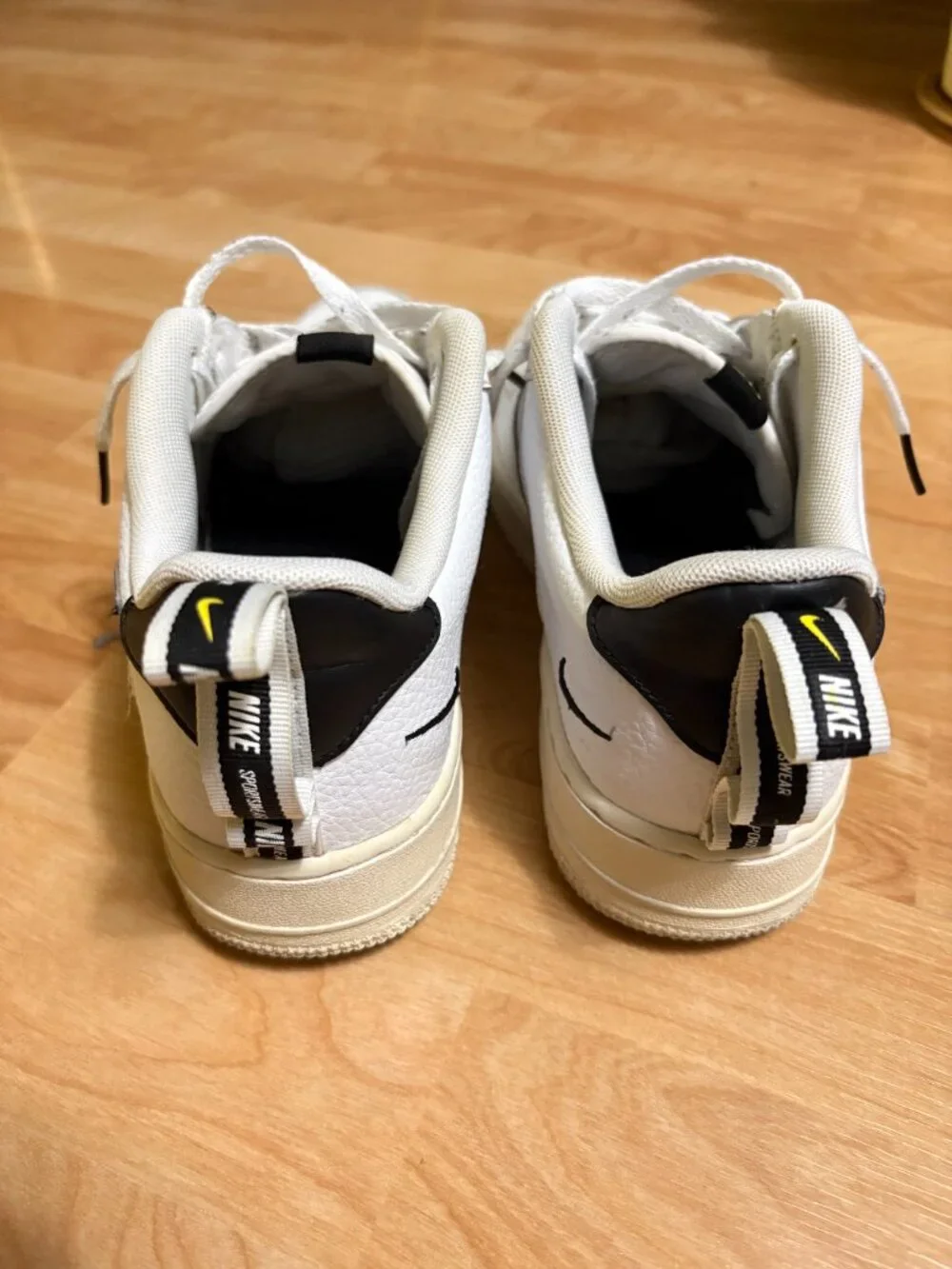 Nike Air Force 1 LV8 Utility